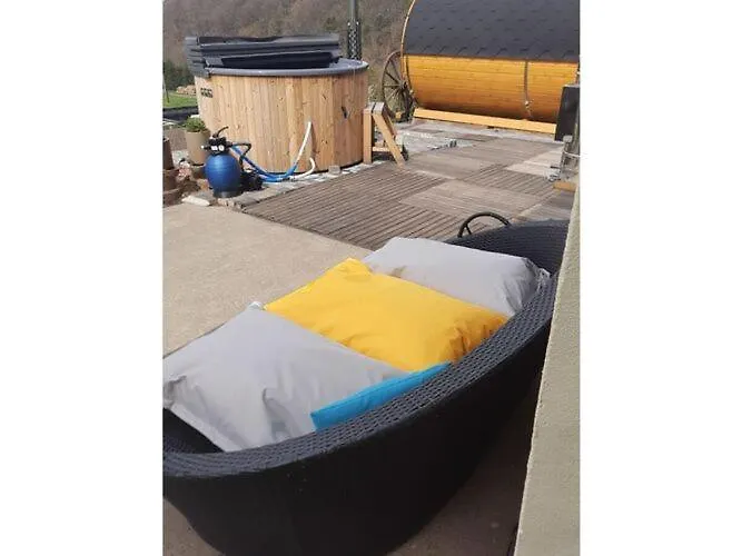 Wellness In The Naafbachtal 公寓